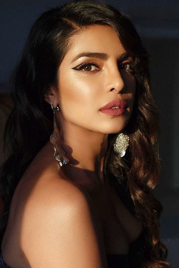 Graphic - Statement Eye Details